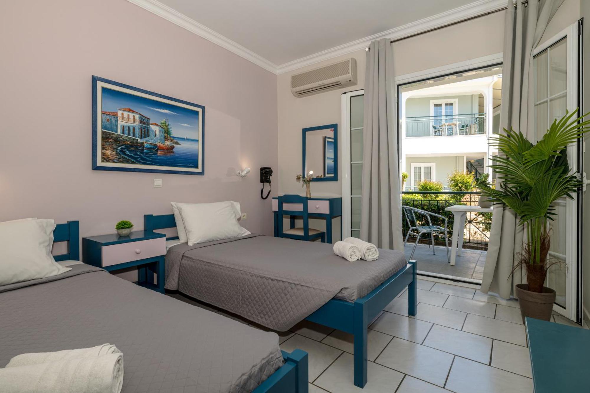 Sofia's Hotel 2*